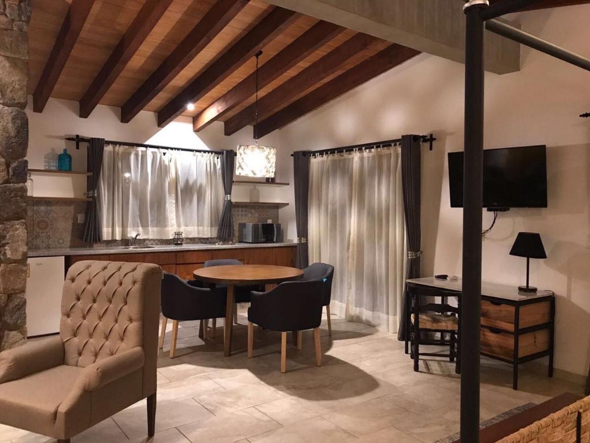 Hotel Amate Del Rio マリナルコ エクステリア 写真