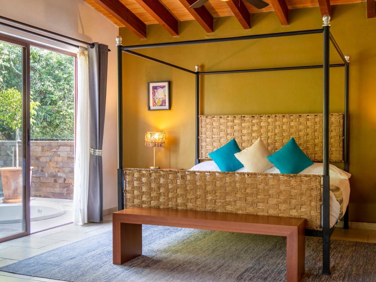 Hotel Amate Del Rio マリナルコ エクステリア 写真