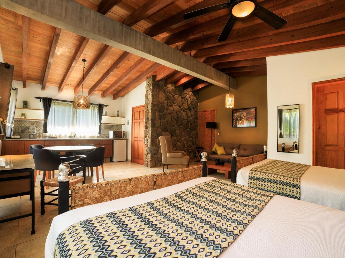 Hotel Amate Del Rio マリナルコ エクステリア 写真