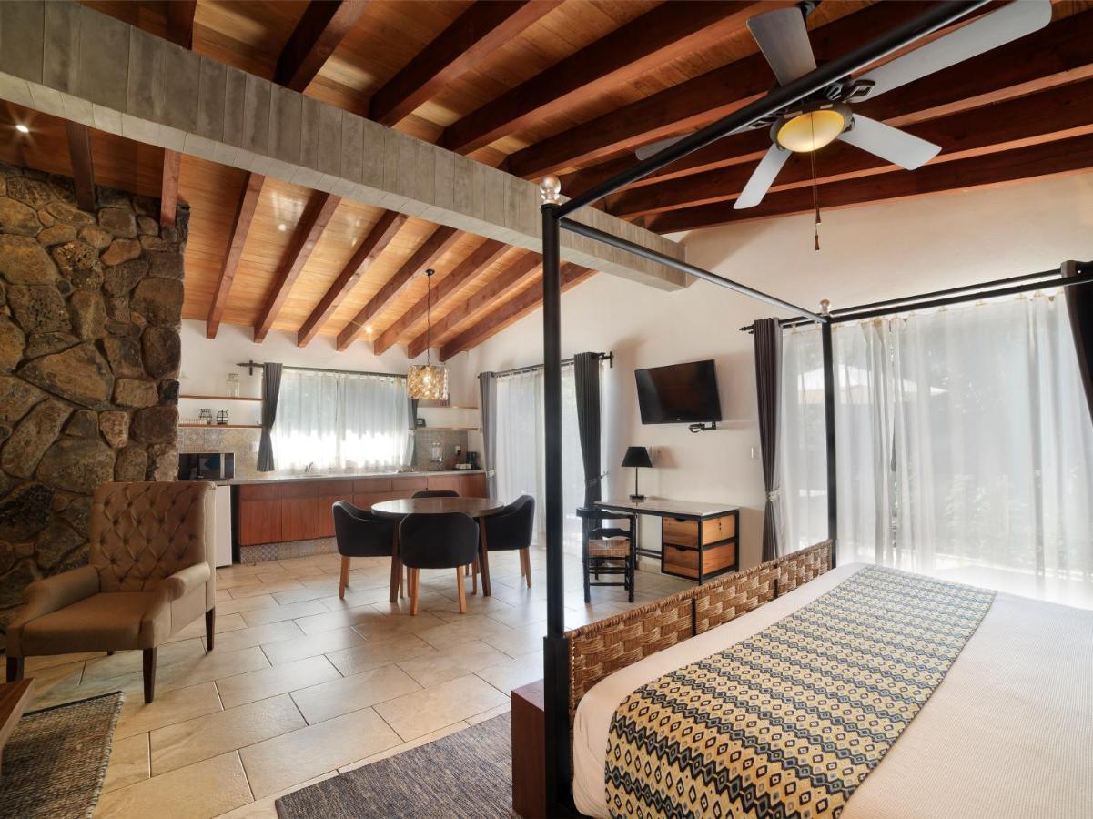 Hotel Amate Del Rio マリナルコ エクステリア 写真