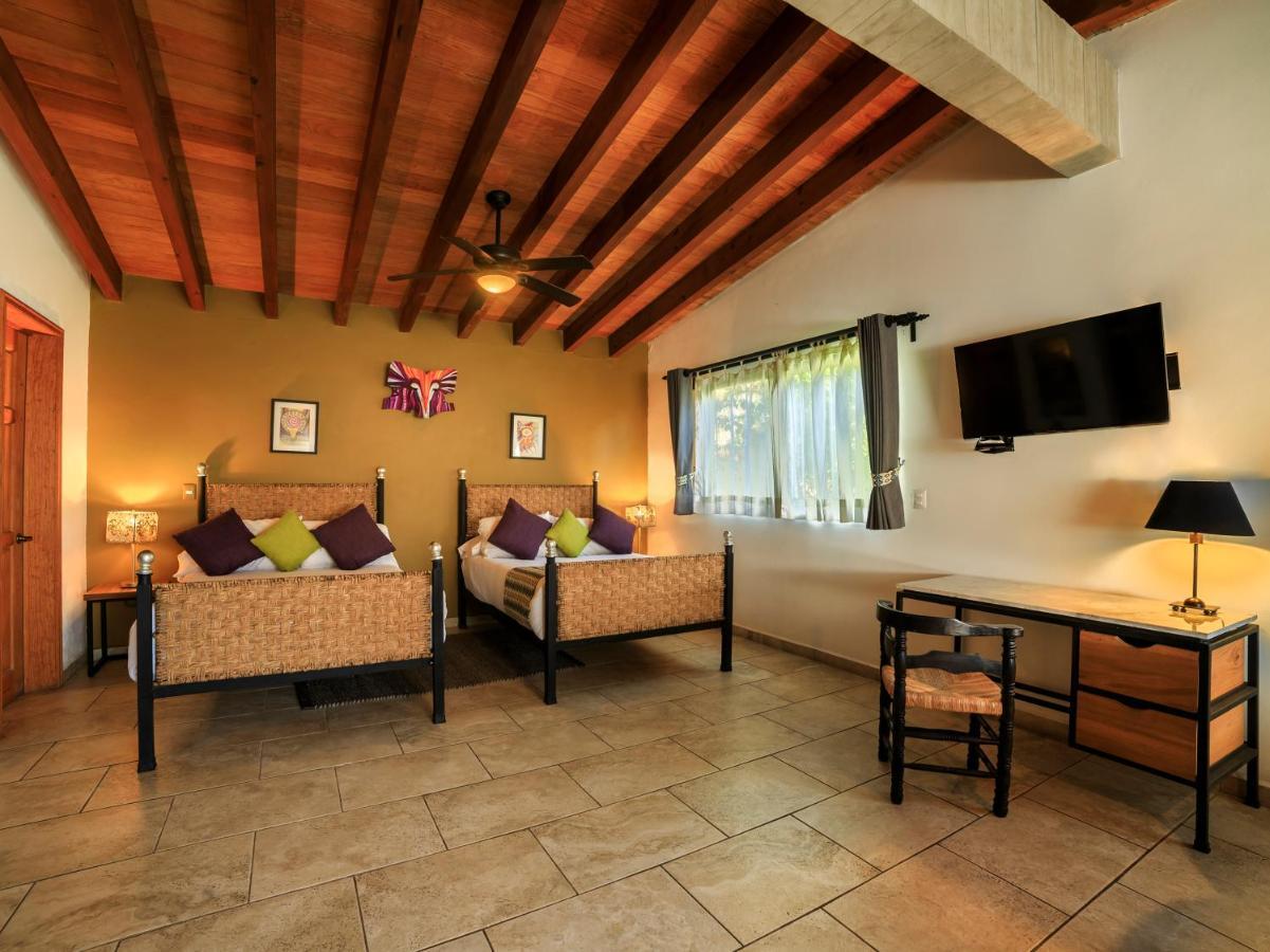 Hotel Amate Del Rio マリナルコ エクステリア 写真