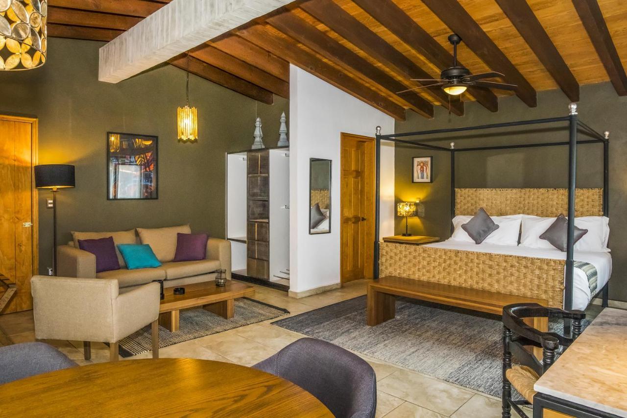 Hotel Amate Del Rio マリナルコ エクステリア 写真